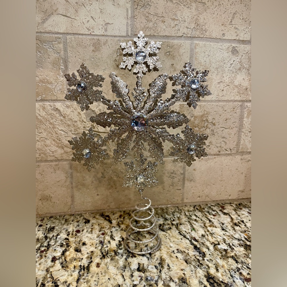 Bella Luxx Silver Rhinestone Christmas Tree Topper